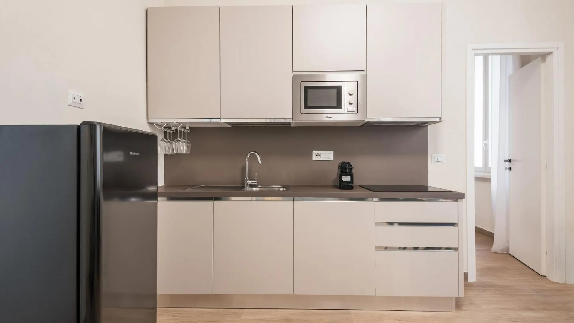 Апартаменты Appartamento Fino A 17 Persone In Centro A 17 Minuti A Piedi Da Piazza Di Spagna Рим Италия
