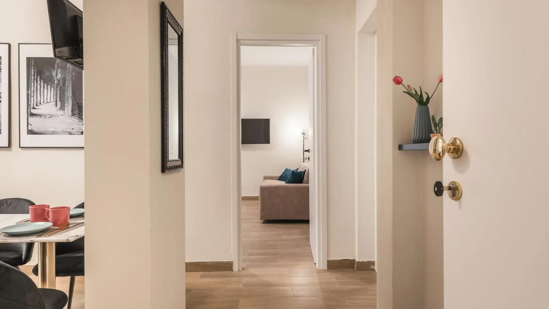Апартаменты Appartamento Fino A 17 Persone In Centro A 17 Minuti A Piedi Da Piazza Di Spagna Рим Италия
